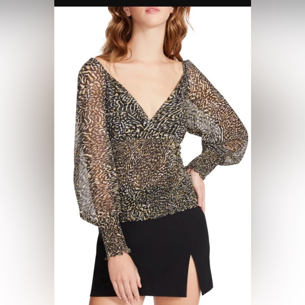 Chic Animal Print V-Neck Blouse
